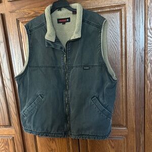 Wolverine Men's Dark Gray Sherpa Vest